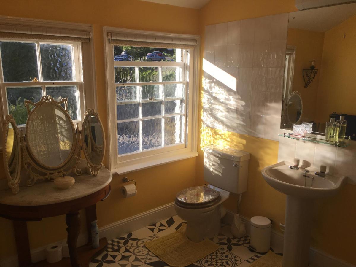 Little Gem With Private Hot Tub - Up To 25 Percent Off Ferry Daire Shanklin Dış mekan fotoğraf